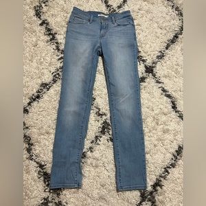 Levi’s Mid-rise Skinny Jeans
